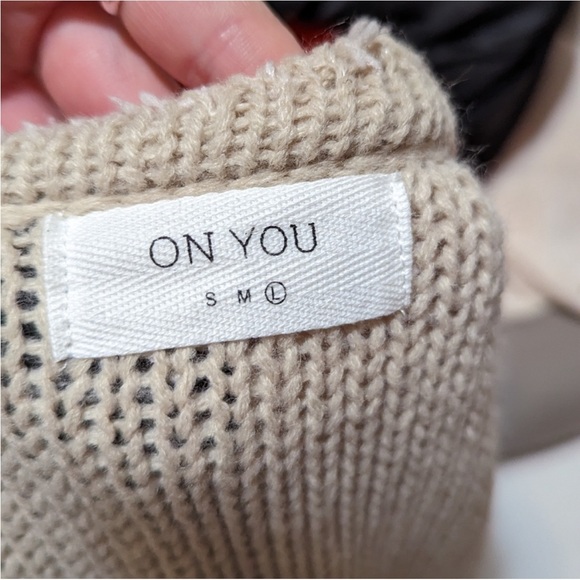 Checkered slightly cropped sweater - Picture 2 of 6